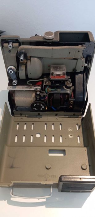 Projector 8 mm Eumig p8