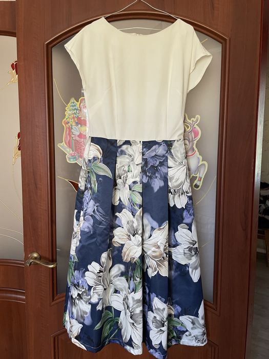 Продам сукні