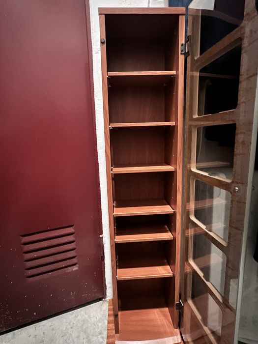 Movél para cds ou dvds