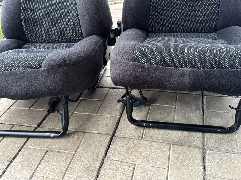 Передні сидіння ваз 2109 в ідеальному стані