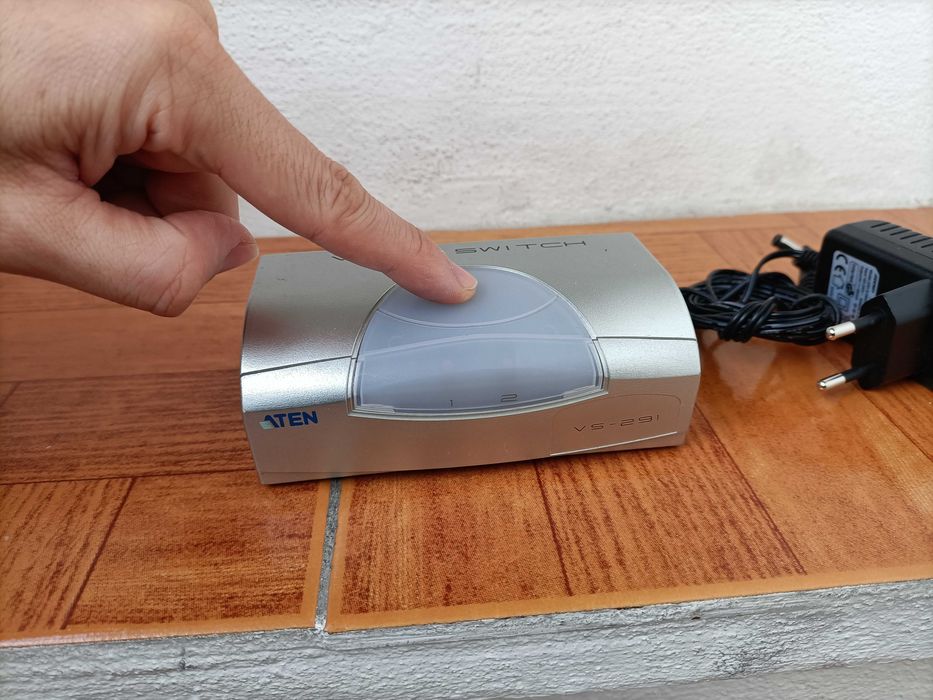 Aten VS-261 - VGA video switch/seletor