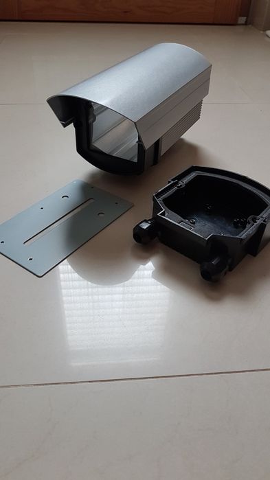 WH5 Caixa estanque para camera de vigilância .21×25 Novas