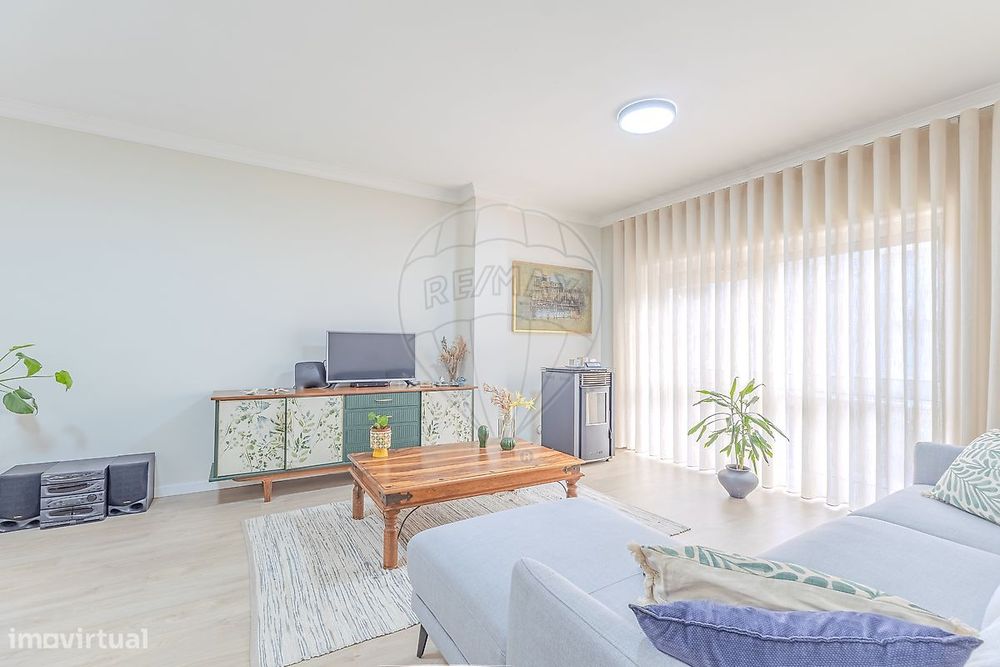 Apartamento T3 para venda — Vila de Cucujães, Aveiro