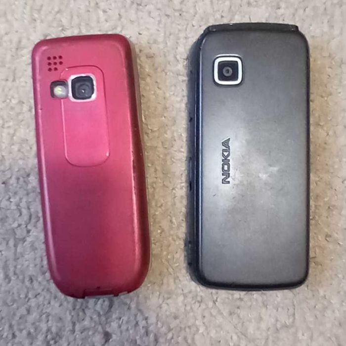 Неробочі мобільні телефони на запчастини