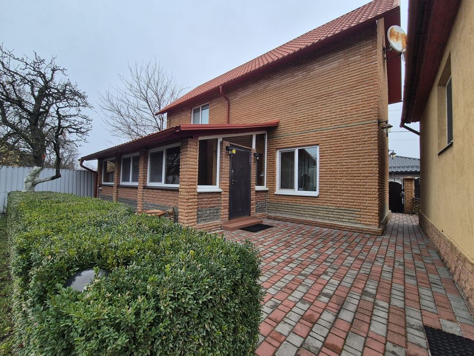 Продаж будинку в с. Рожни