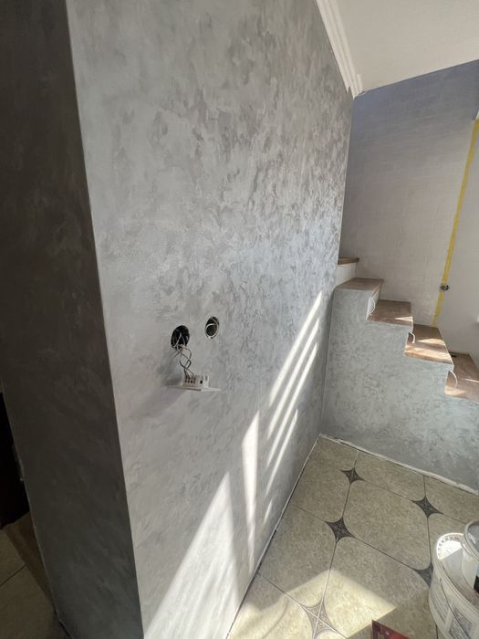 Укладка  керамограніту,декоративні роботи,малярні роботи