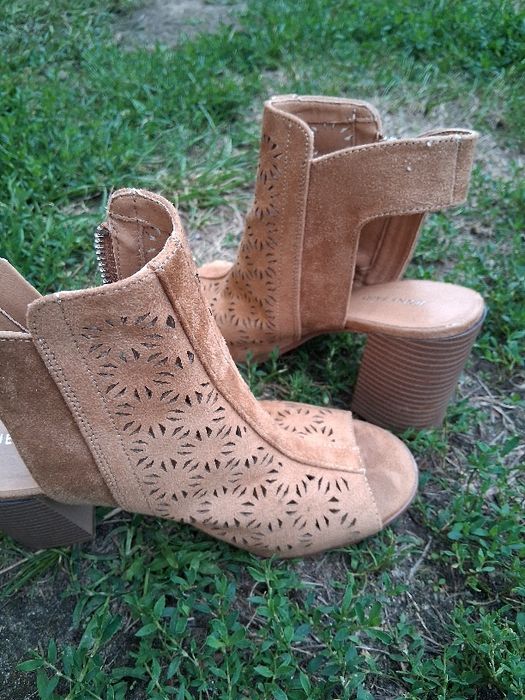 Buty damskie 38 wąska stopa