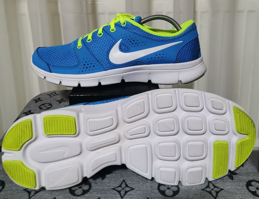 Женские Кроссовки Nike Flex Experience. Оригинал.