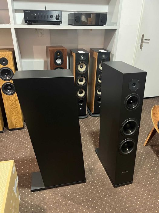 Pylon Audio Diamond 30 MKII czarny mat ekspozycja