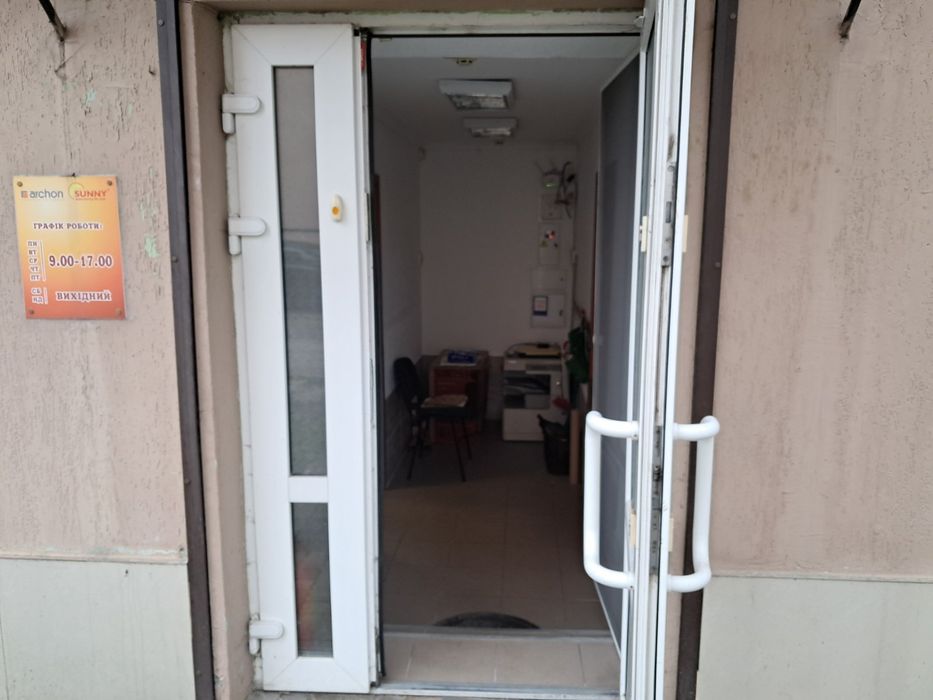 Приміщення  в.Братів Міхновських