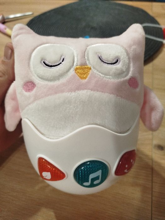 Muzyczna wańka-wstańka Smiki Sowa.