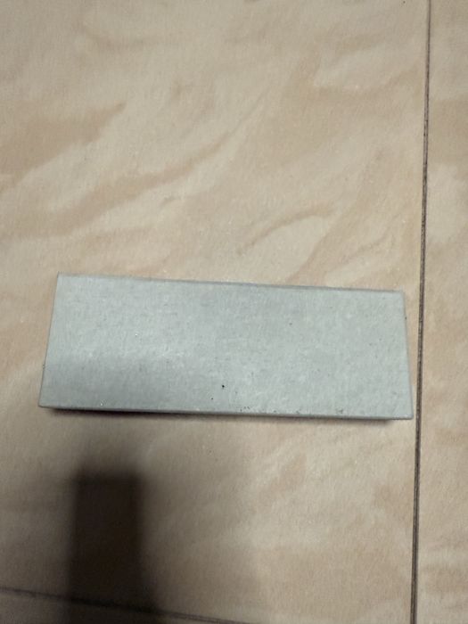 Laser punktowy z roznymi koncowkami w etui