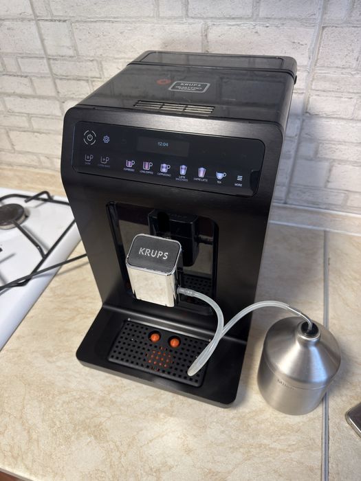 Кавомашина Krups EVIDENCE PLUS EA894Black edition Матова. Вітрина