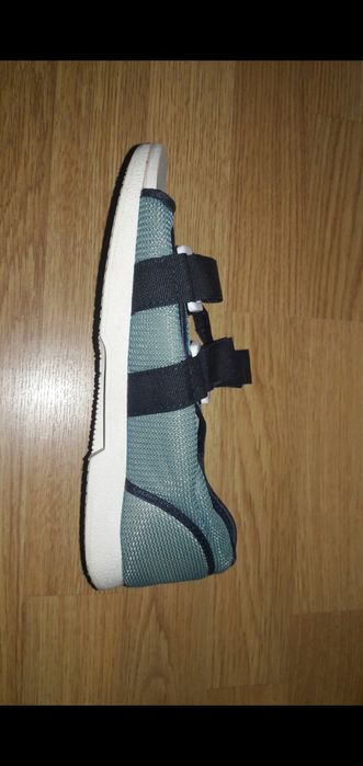 Продам профессиональный сандаль новый в отличном состоянии 41-43 разме