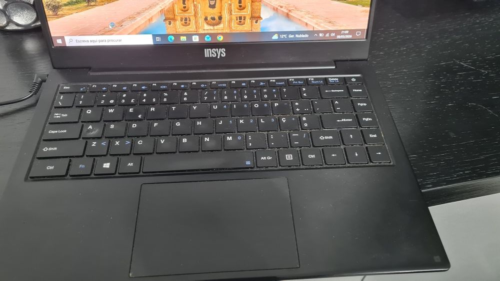 Portátil insys da e-escolas