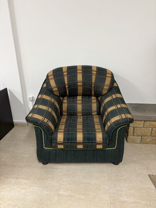 Conjunto de Sofás para Sala: 1 Sofá Grande + 2 Sofás Individuais