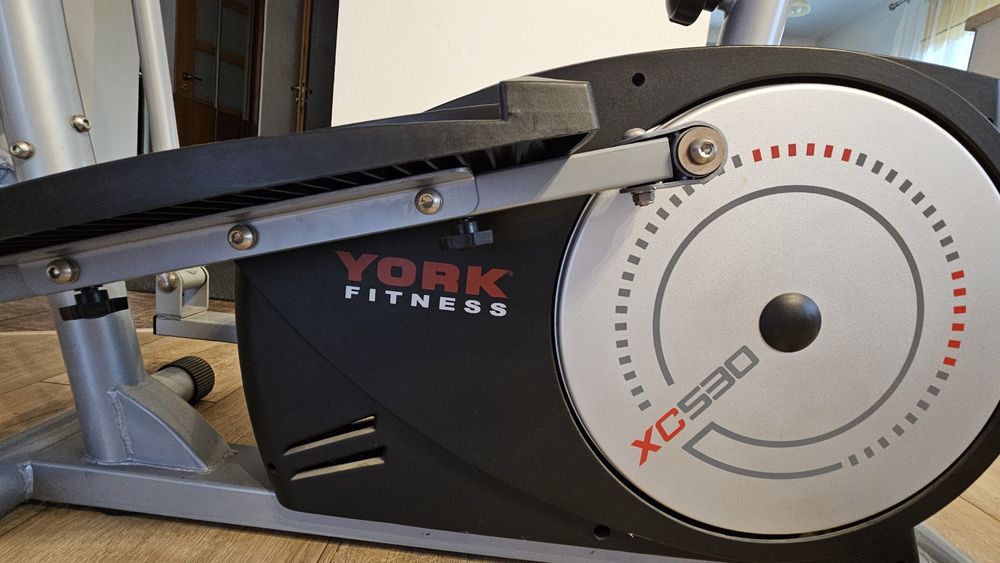 Orbitrek, trenażer,  rower York Fitness xc530