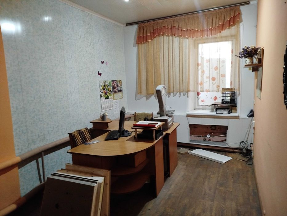 Оренда магазину на Криваліївському ринку, 300 кВ.м.