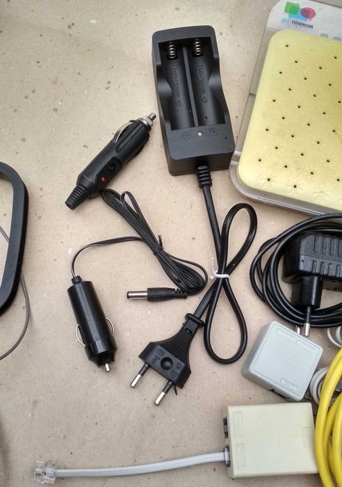 Роутер, телефон + всякое.