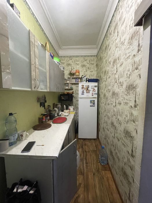 Продам кімнату в гуртожитку.  Косметичний ремонт!