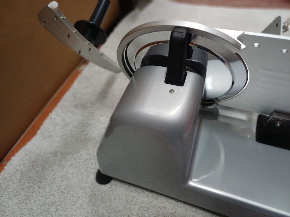 Fatiadora Profissional METRO Professional – Lâmina 190 mm