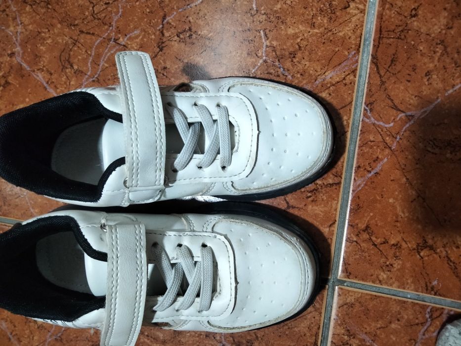 кросівки на хлопчика