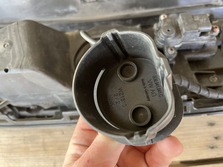 Решітка, решотка VW Passat B8 GTE original E-passat 3G0853653B