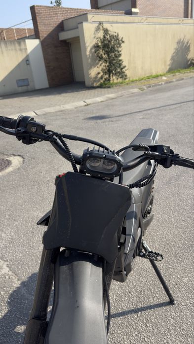 Mota Elétrica 72V 25Ah 6000W – Nova | 75 km/h | Travões Hidráulicos