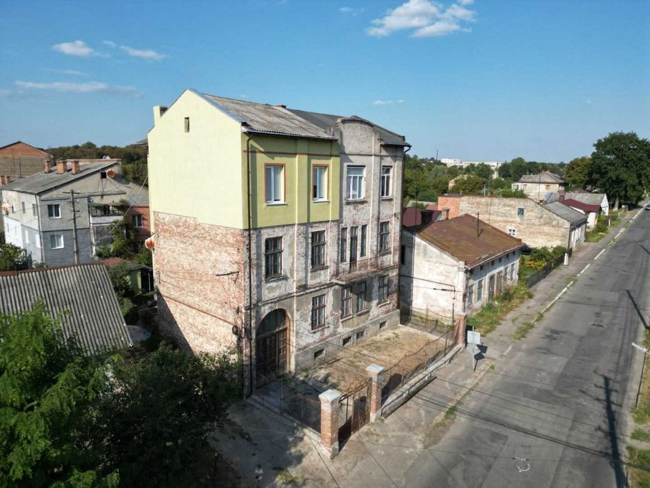 Продається приміщення, 2 поверхи + підвал по вул. Шевченка, м. Сокаль