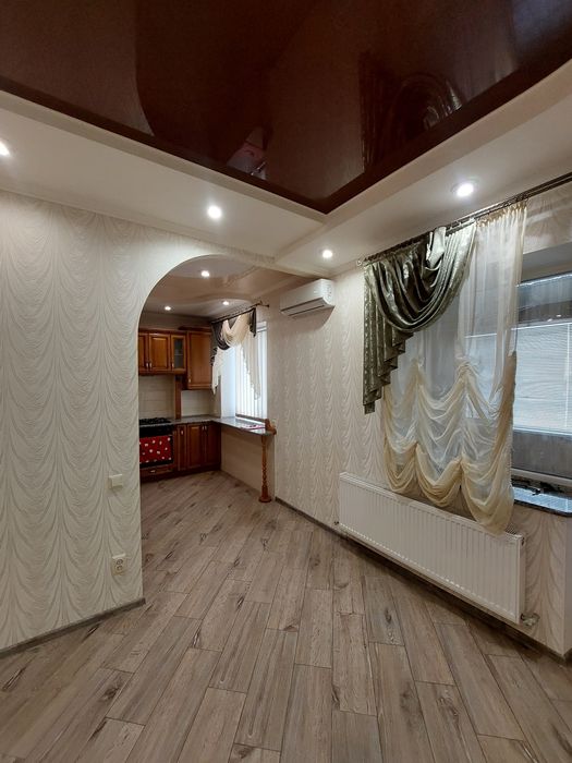 Продам 3к квартиру з сучасним ремонтом