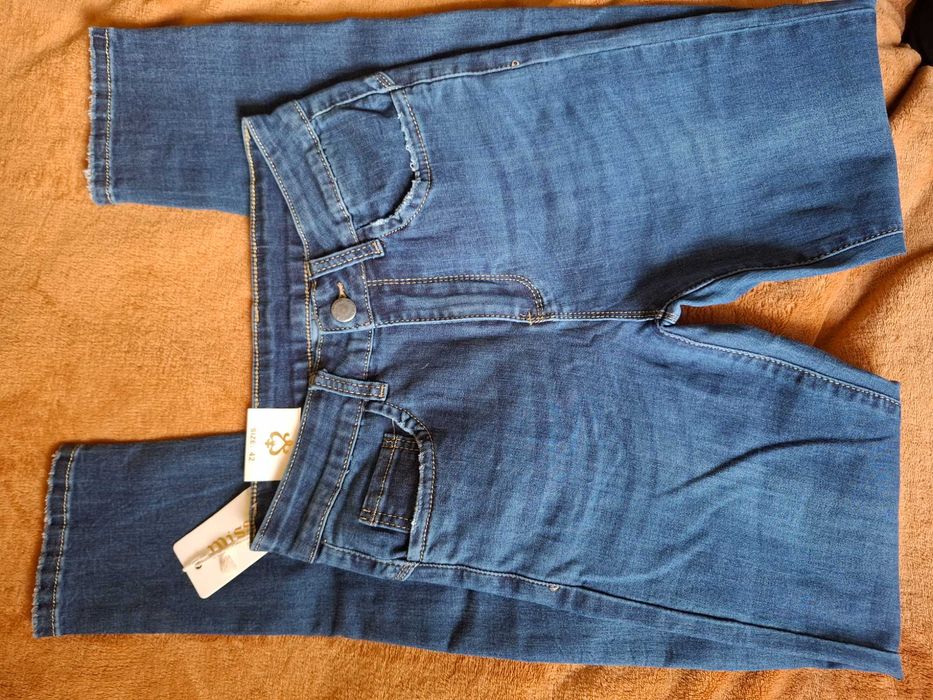 Jeansy damskie Skinny