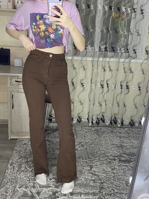 Джинсы Stradivarius