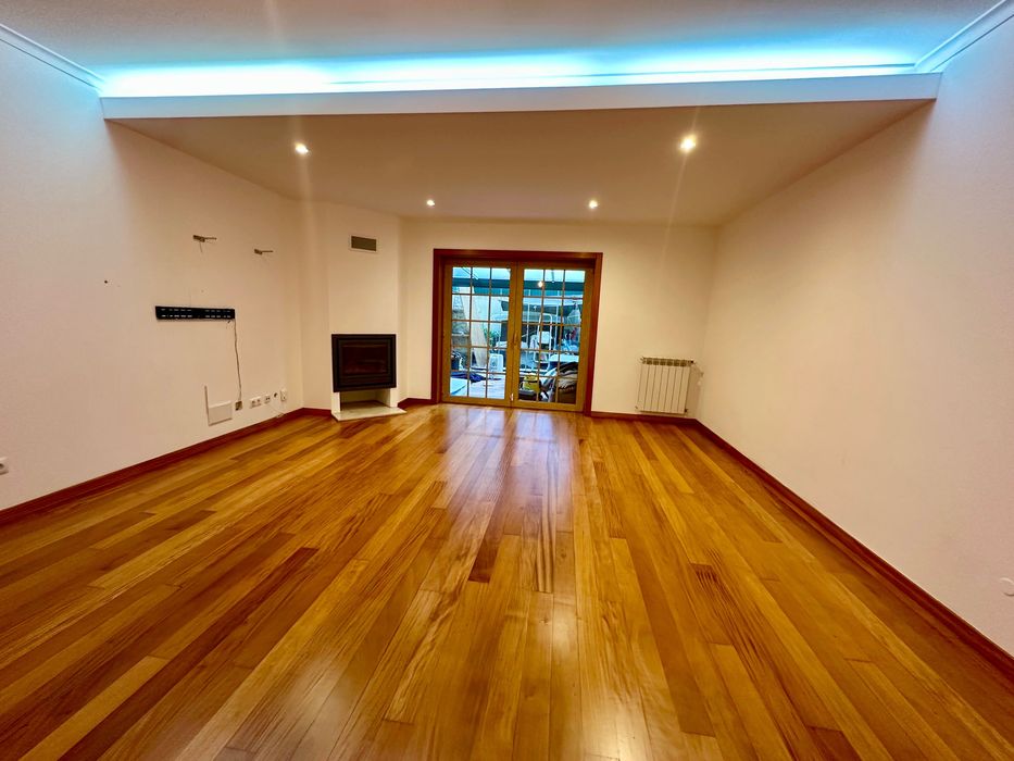 Apartamento Único na Quinta de São Gonçalo | T2 com 101 m² + Terraço Privativo de 55 m²  com Lounge Exterior de 34 m² coberto