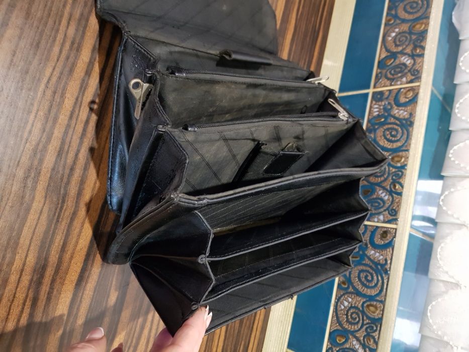 Сумка мужская барсетка б/у (под мелкий ремонт).