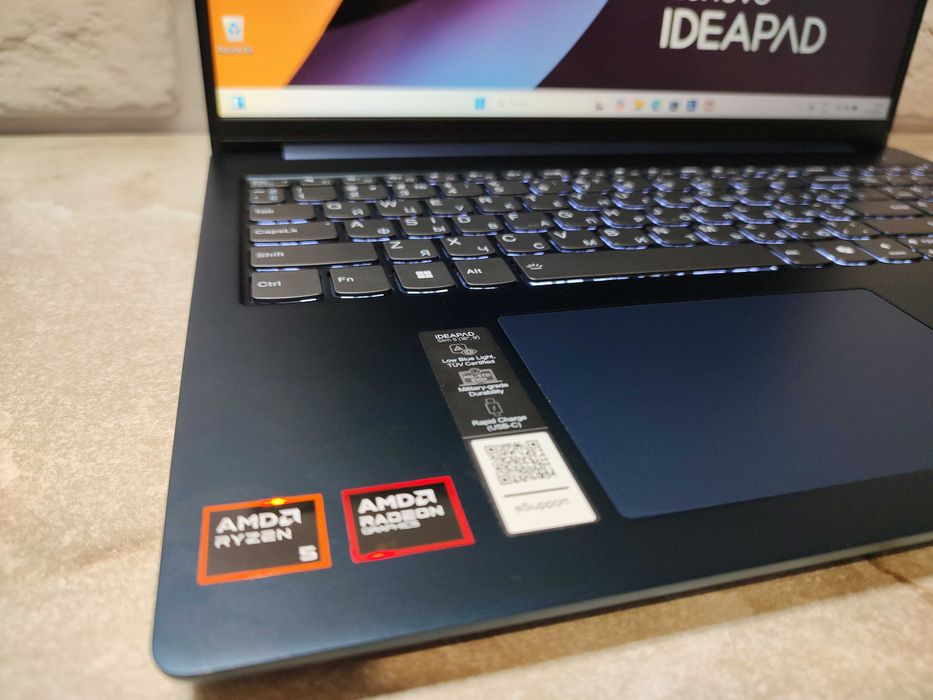 Lenovo IdeaPad Slim 5 16AHP9 AMD Ryzen 5 8645HS 16GB DDR5 512GB SSD