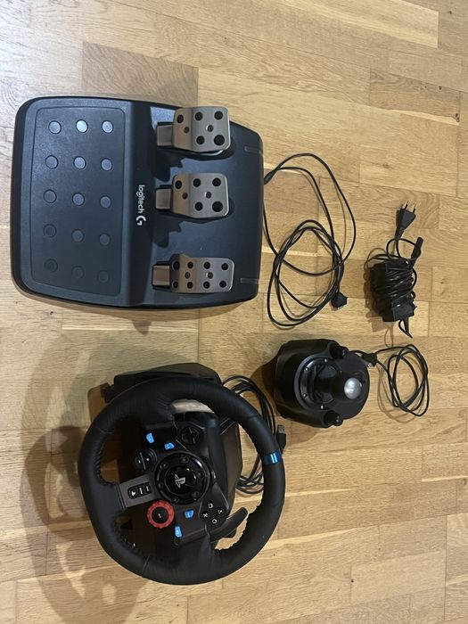 Logitech G29 + pedały + lewarek na | PS4 PS5 PC