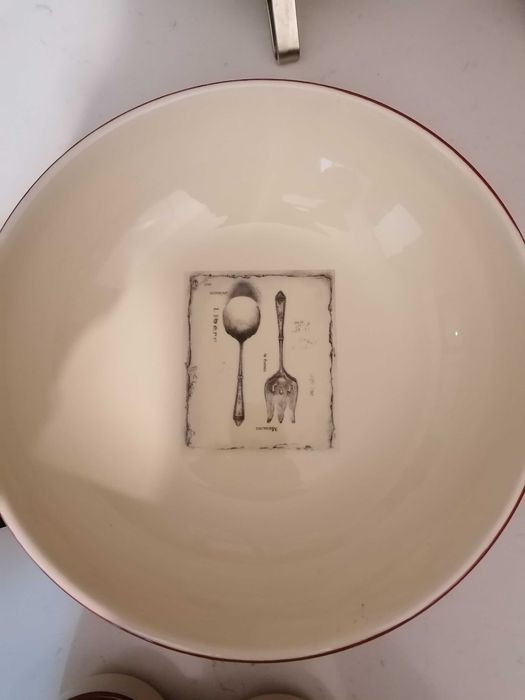 Conjunto de loiça com motivo colher e garfo