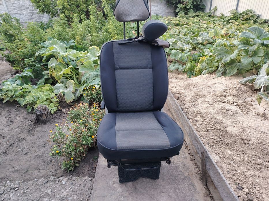 продам 2 сідіння з Рено Трафіка
