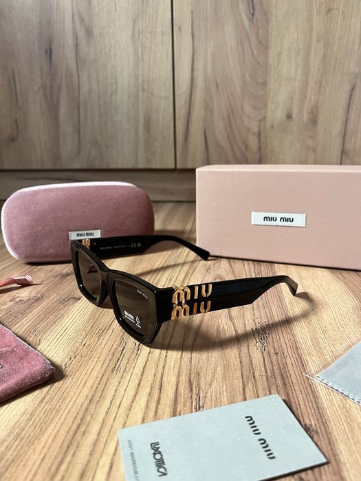 Okulary przeciwsłoneczne Miu Miu Nowe