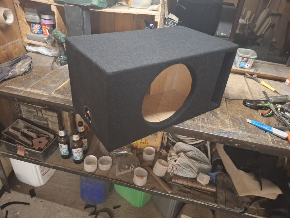 Короб для сабвуфера 12 дюймів фазоінверторний фанера