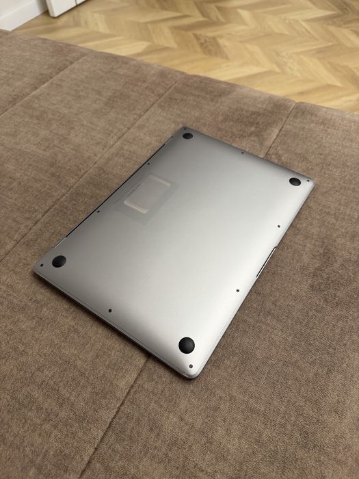 MacBook Air 13 2020 i5 /8 GB /512 Gb 93% АКБ!