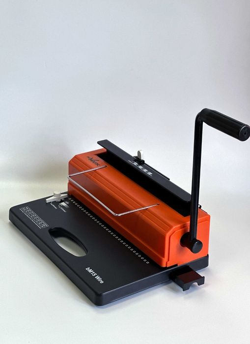 Біндер ТМ bindMARK + подарунок пружини