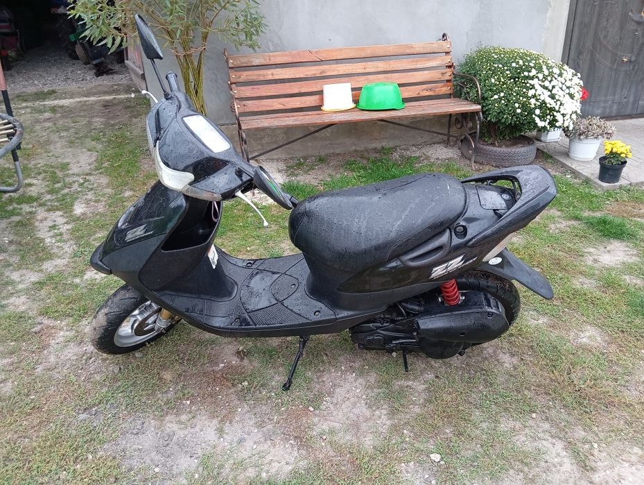 Продам скутер Сузукі zz