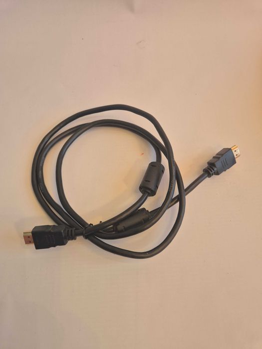 2xKabel HDMI 1.5m 2m, 1x HDMi-DVI, przejściówka DVI i łącznik HDMI F-F