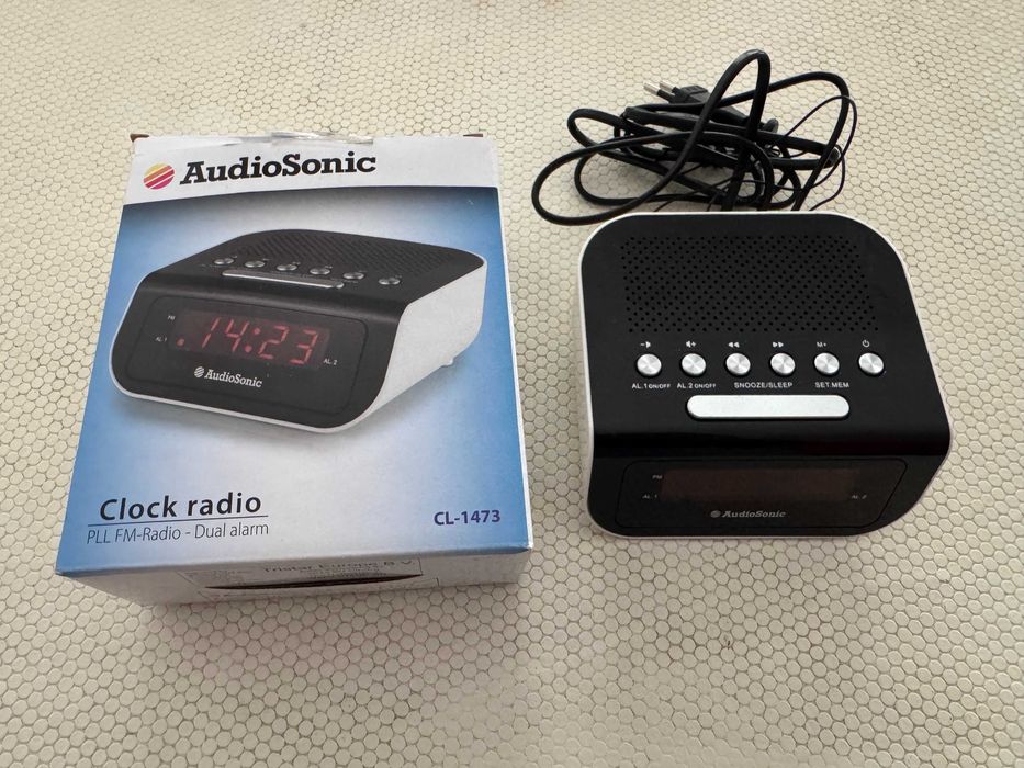 Rádio despertador digital compacto - ALARME DUPLO