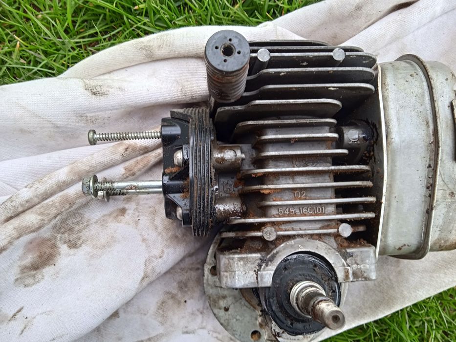 Pila 236 pilarka 240 husqvarna 235 silnik tłok macculloch 340 cylinder