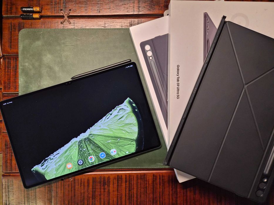 Samsung Galaxy Tab S9 Ultra (SM-X916B) 12/512GB 5G + Smart Book Cover