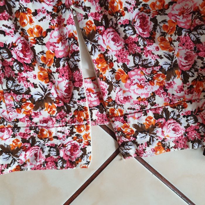 Elegancka spódnica spódniczka w kwiaty top Secret