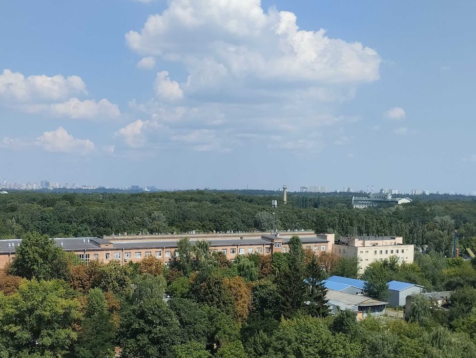 Продам квартиру ЖК Кришталеві Джерела, Заболотного 148в, власник