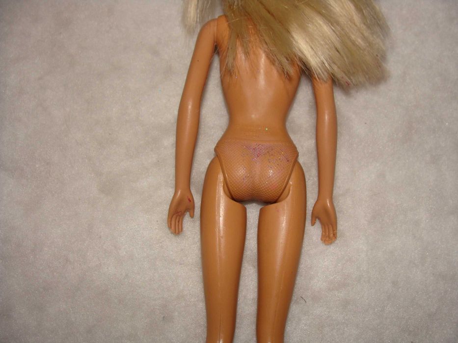 Barbie não identificada